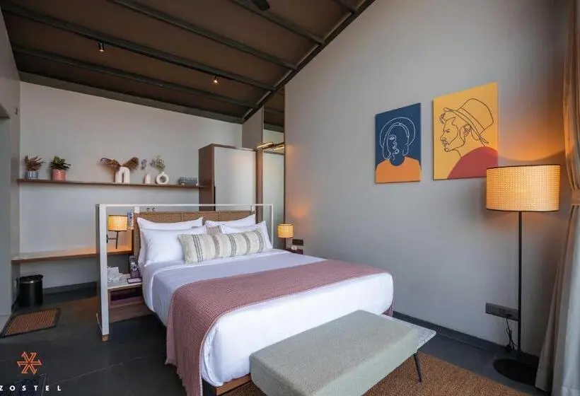 マウンテンビューデラックスルーム, Zostel Plus Panchgani