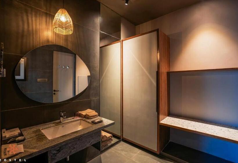 Номер Премиум, Zostel Plus Panchgani