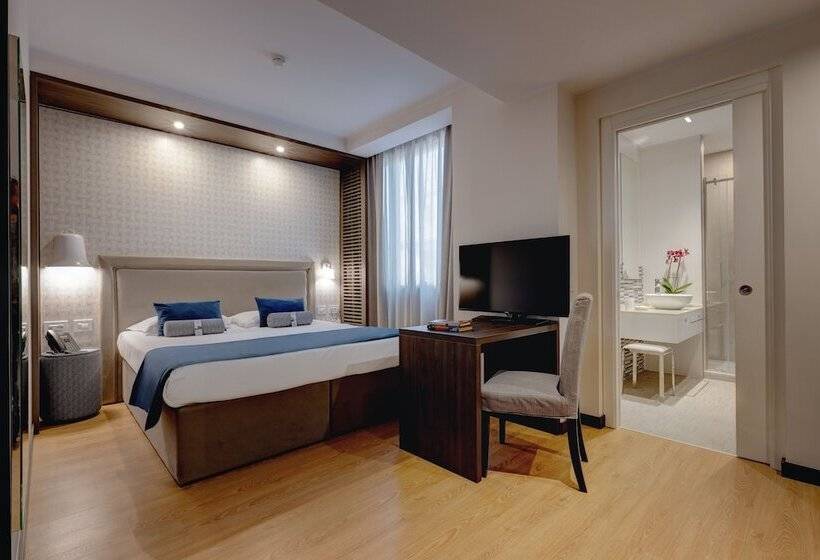 اتاق سوپریور سه تخته, Fly Deco