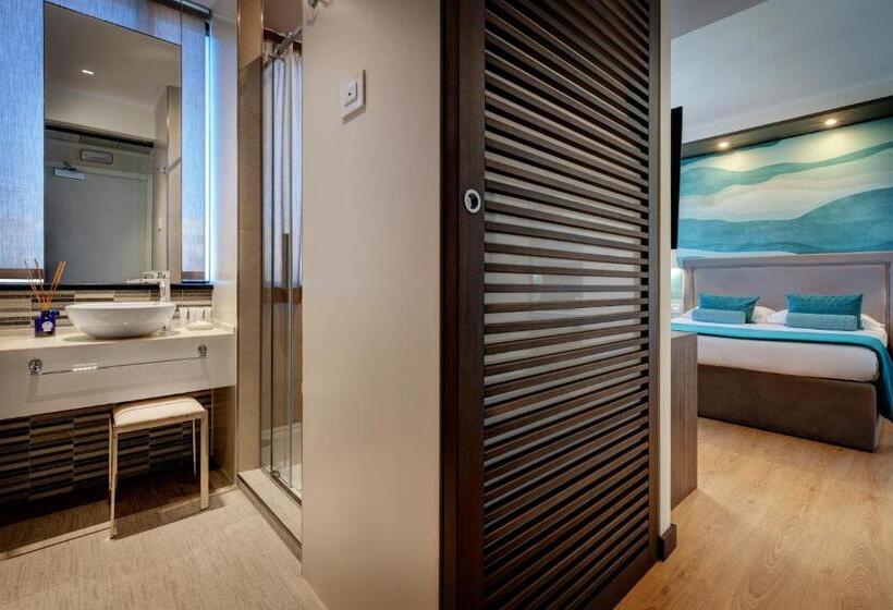 חדר סופריור, Fly Deco