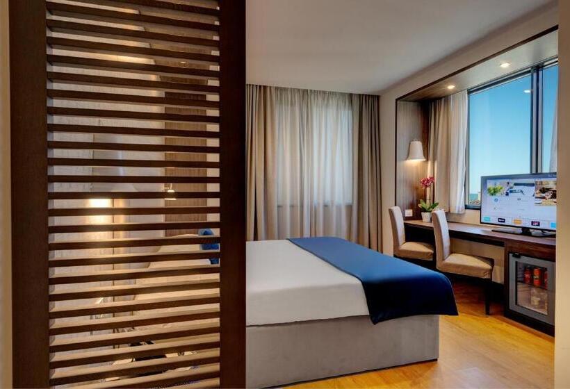 חדר סופריור, Fly Deco