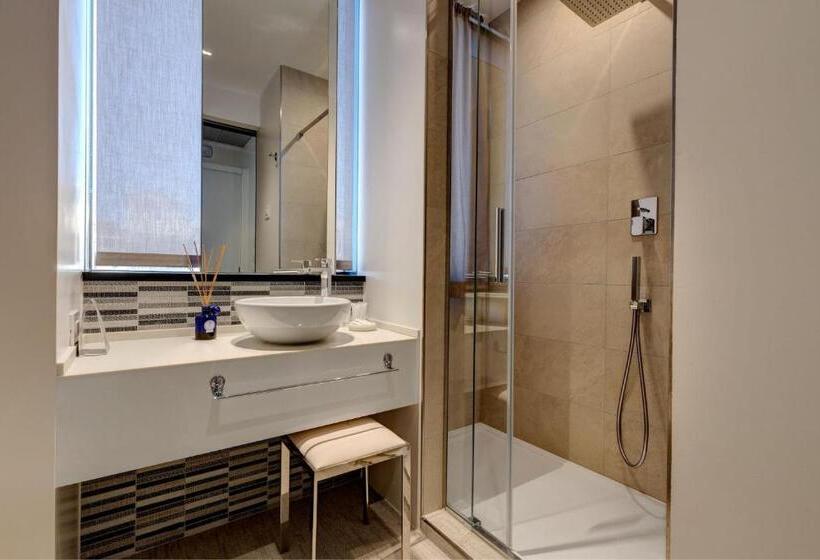 חדר סופריור, Fly Deco