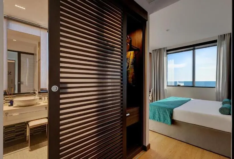 Camera Standard Vista Mare, Fly Deco