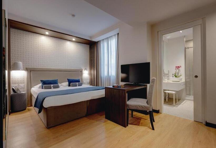 اتاق سوپریور سه تخته, Fly Deco