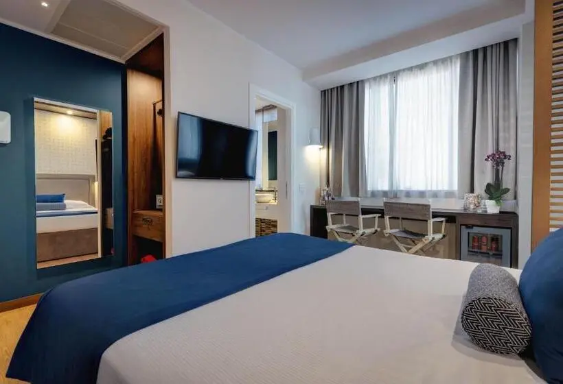 Suite Junior, Fly Deco