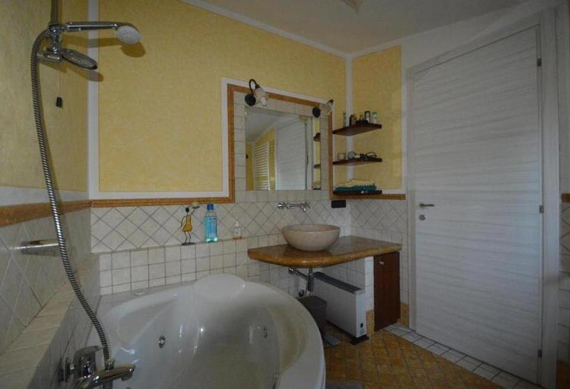 דירת שני חדרים, B&b Molinari