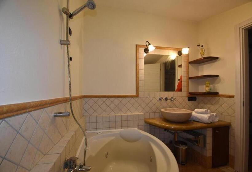 חדר סטנדרט לשלושה, B&b Molinari