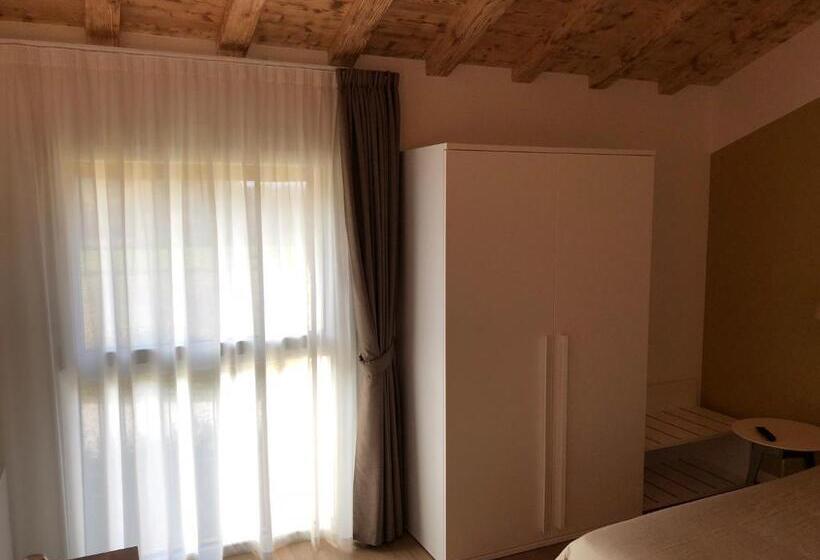 اتاق سوپریور با تخت بزرگ, Agriturismo Relais Maddalene101