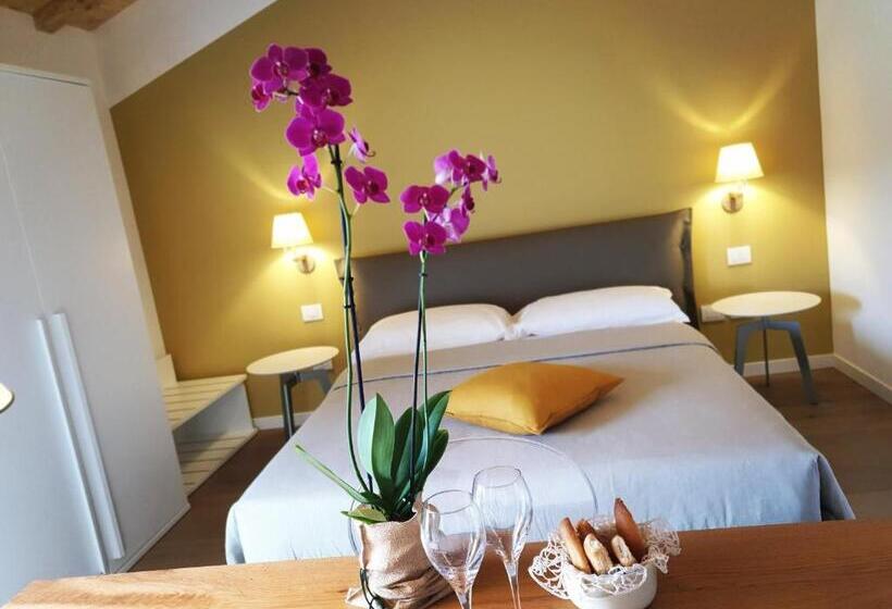 اتاق سوپریور با تخت بزرگ, Agriturismo Relais Maddalene101