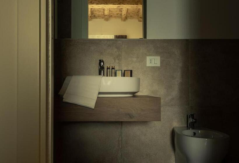 سوئیت جونیور با چشم‌انداز باغ, Agriturismo Relais Maddalene101