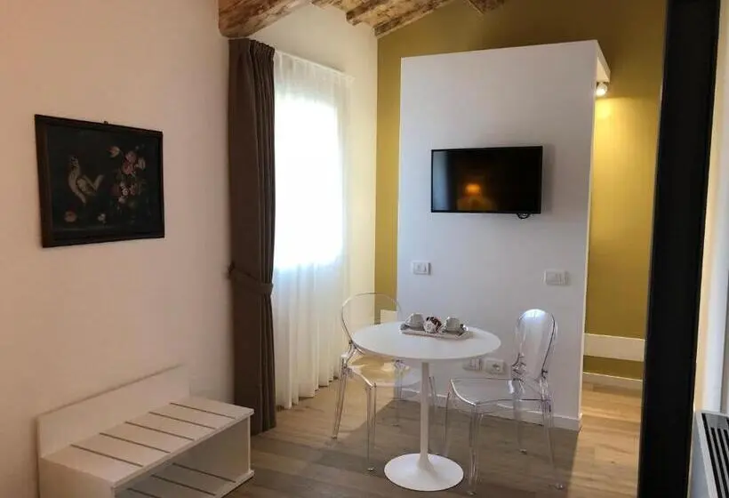 庭の見えるジュニアスイート, Agriturismo Relais Maddalene101