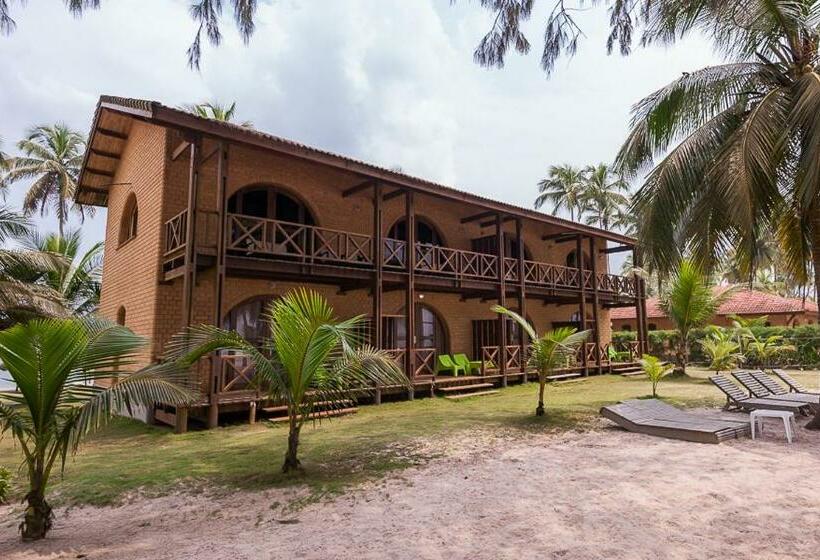 اتاق خانوادگی با چشمانداز دریا, Coucoue Lodge