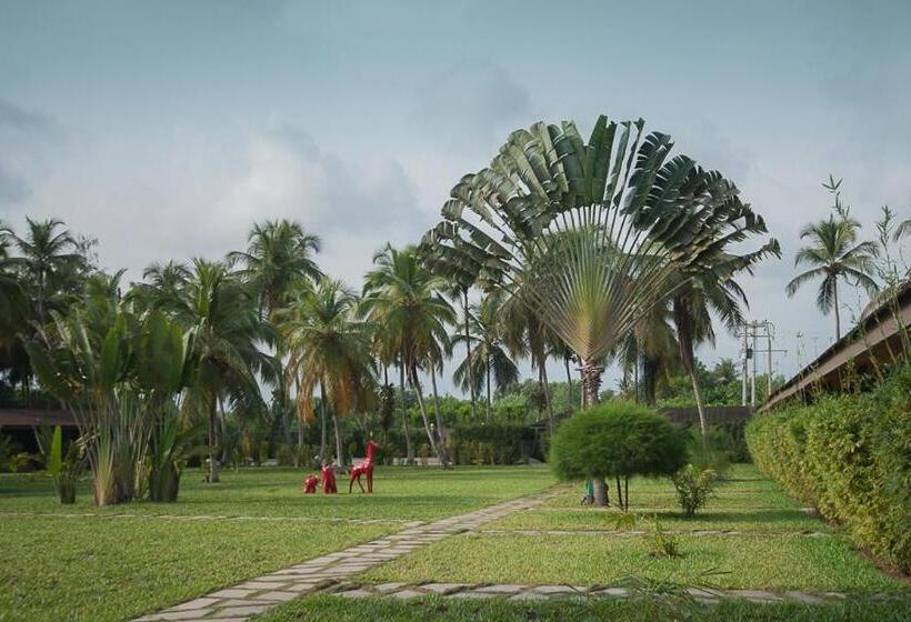 سوئیت با چشمانداز رودخانه, Coucoue Lodge