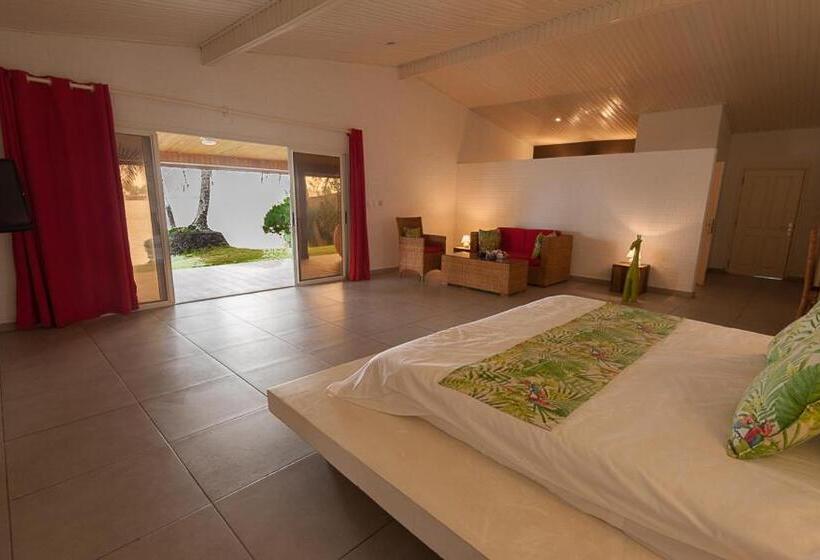 سوئیت با چشمانداز رودخانه, Coucoue Lodge