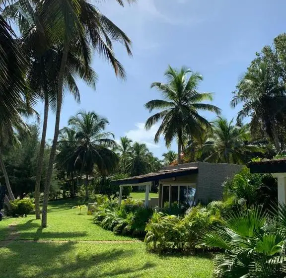 اتاق استاندارد با چشمانداز دریاچه, Coucoue Lodge