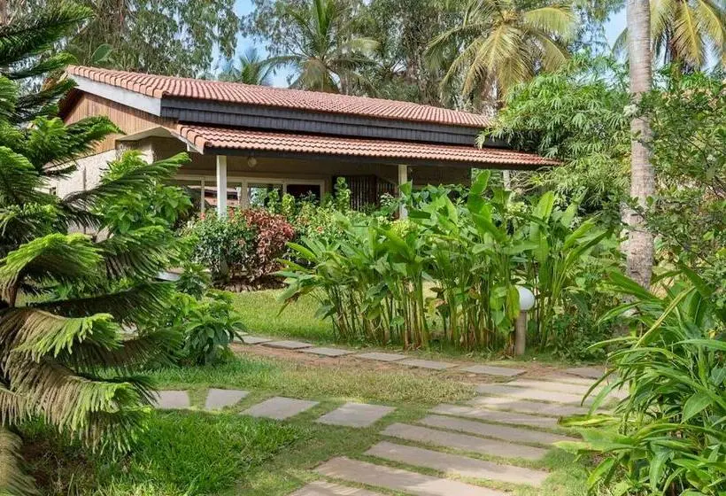 اتاق استاندارد با چشمانداز باغ, Coucoue Lodge