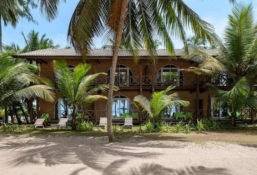 اتاق خانوادگی با چشمانداز دریا, Coucoue Lodge