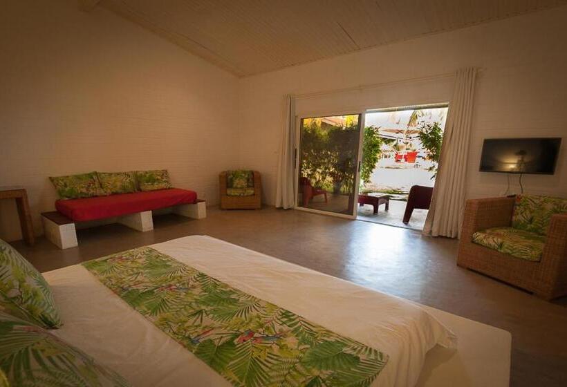 اتاق لوکس, Coucoue Lodge