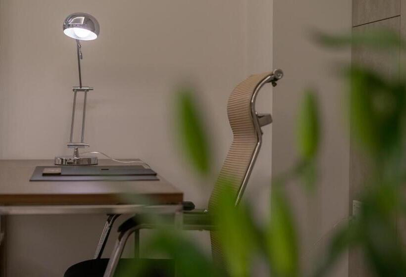 اتاق خانوادگی, Kp