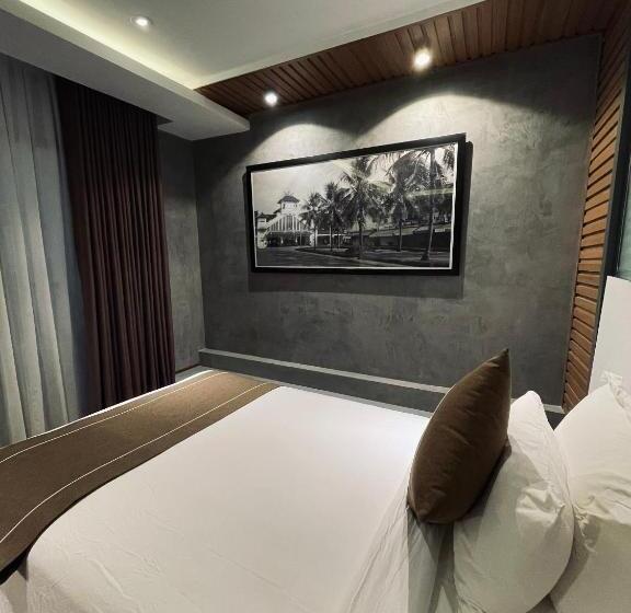 سوئیت جونیور خانوادگی, Kp