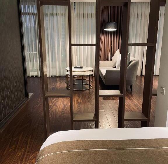 سوئیت جونیور خانوادگی, Kp