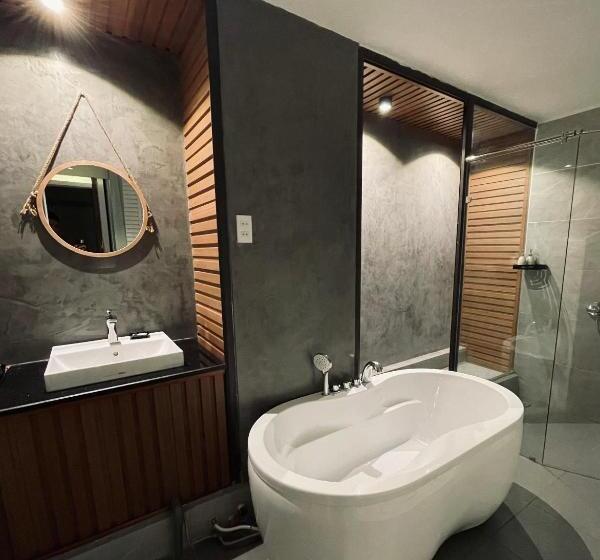 سوئیت جونیور خانوادگی, Kp