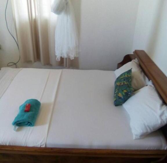 스탠다드 룸, Airport Lodge Lungi