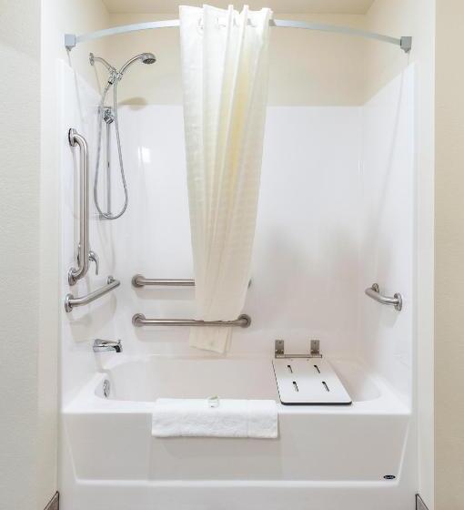 غرفة قياسية سرير كينج لذوى الإحتياجات الخاصة, Cobblestone Hotel & Suites Appleton International Airport