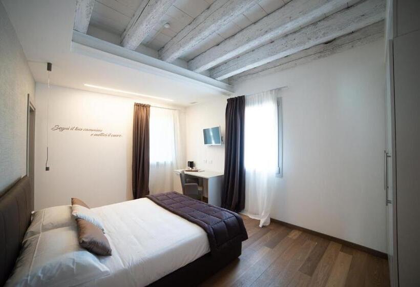 غرفة ديلوكس, K Farm