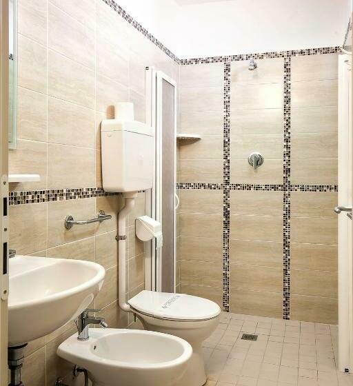 חדר סטנדרט יחיד, Rex