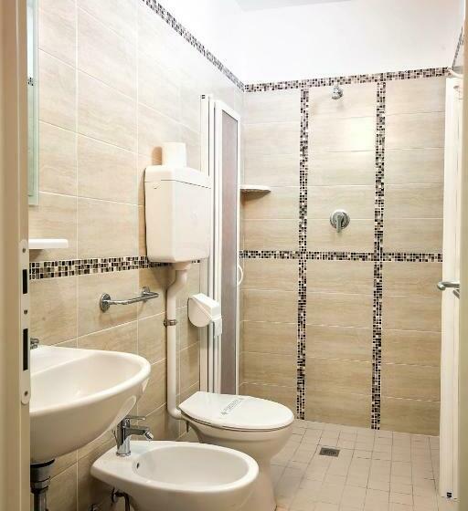 חדר סטנדרט, Rex