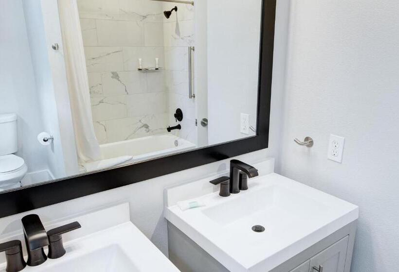 Вилла 3 Спальни, Pocono Mountain Villas By Exploria Resorts