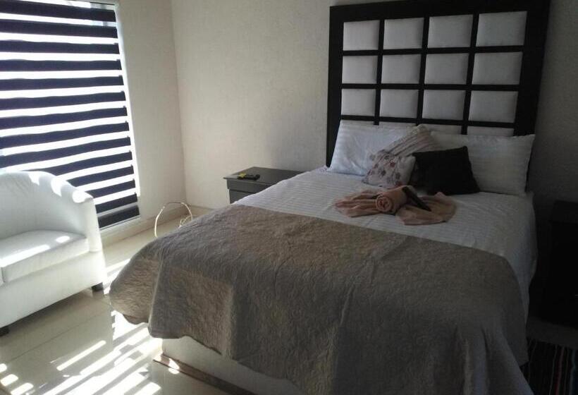 발코니가 있는 스위트, Naldorado Executive Villa