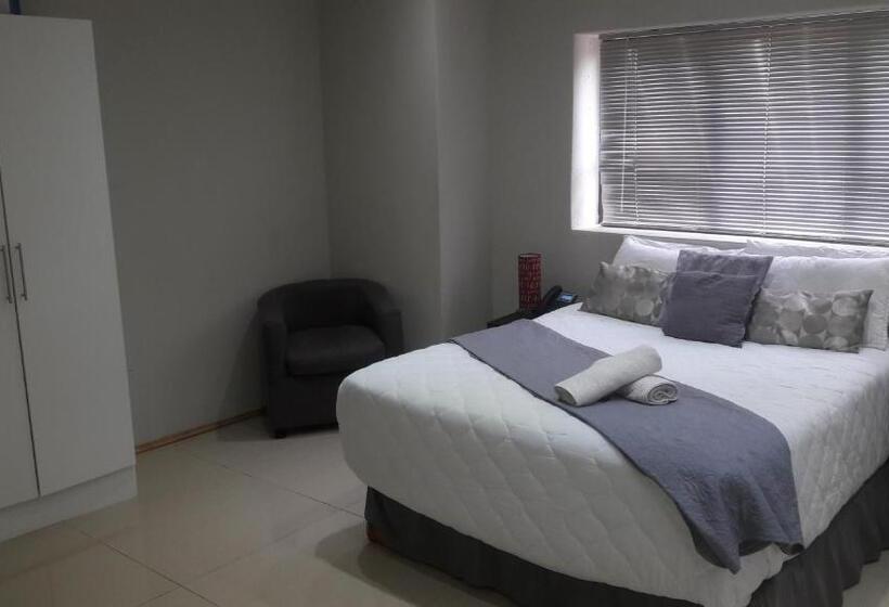 발코니가 있는 스위트, Naldorado Executive Villa