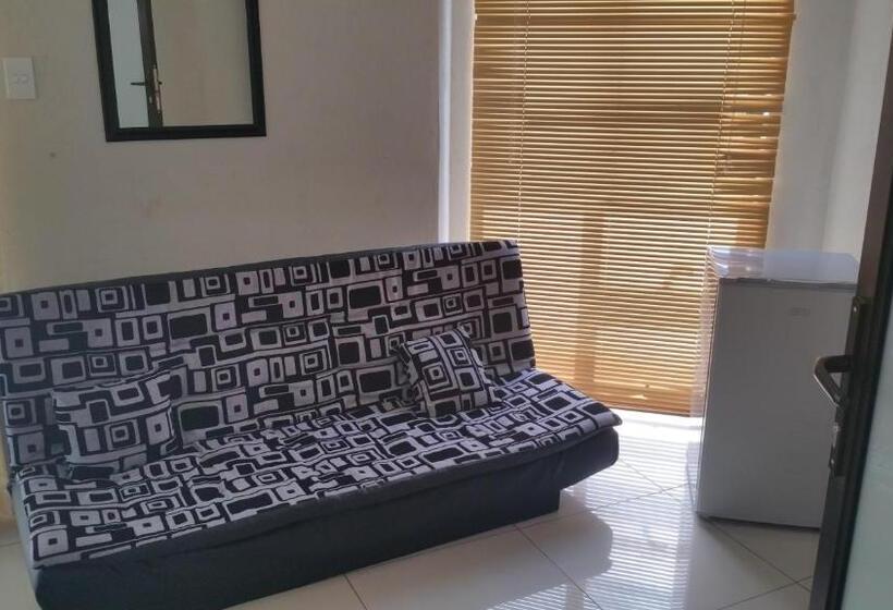스위트 킹사이즈 침대, Naldorado Executive Villa