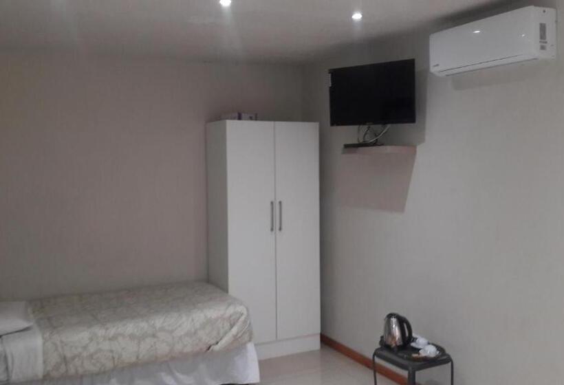 스탠다드 스튜디오 킹침대, Naldorado Executive Villa