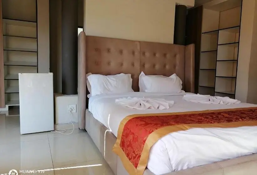 Deluxe Suite King Bed, Naldorado Executive Villa