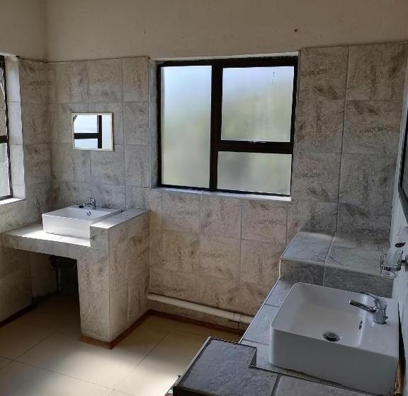 디럭스 스위트 킹 침대, Naldorado Executive Villa