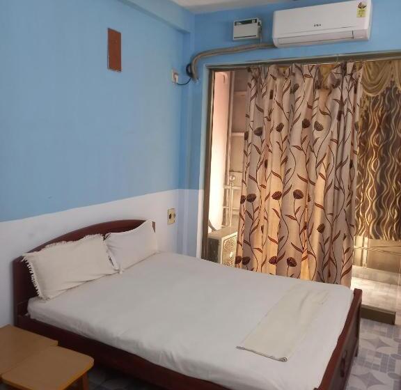 이코노미 룸, Parisha Residency  Temple Side