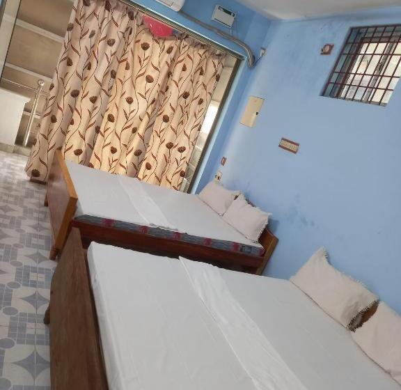 4인용 스탠다드 룸, Parisha Residency  Temple Side