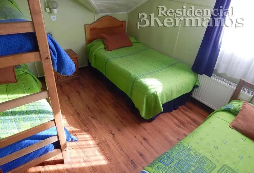 バスルーム共同エコノミー4人部屋, Residencial Tres Hermanos