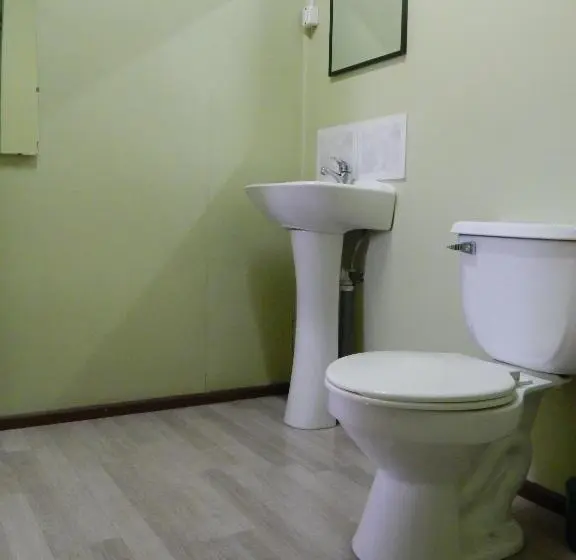 バスルーム共同エコノミー4人部屋, Residencial Tres Hermanos