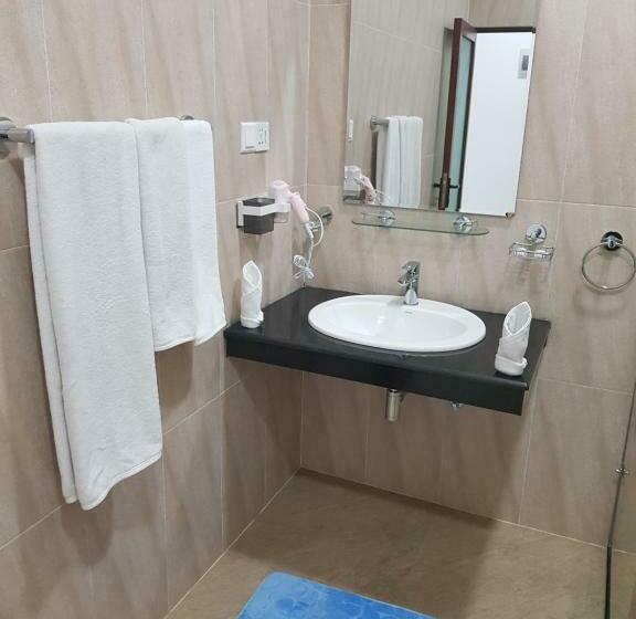 Номер Стандарт с Балконом, Amber House Lanka