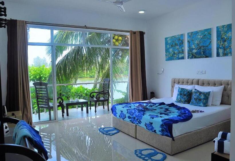 バルコニー付きスタンダードルーム, Amber House Lanka