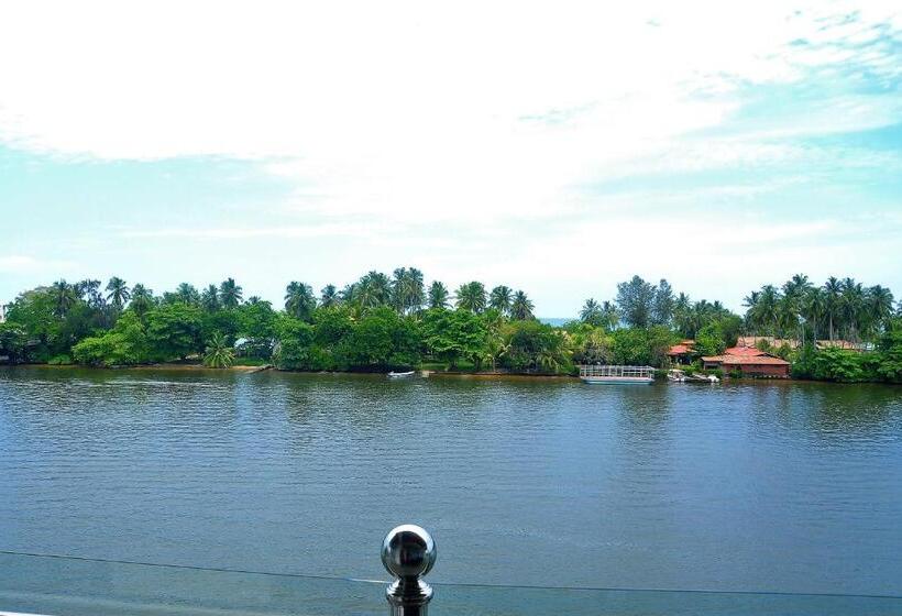 海の見えるスタンダードスタジオ, Amber House Lanka