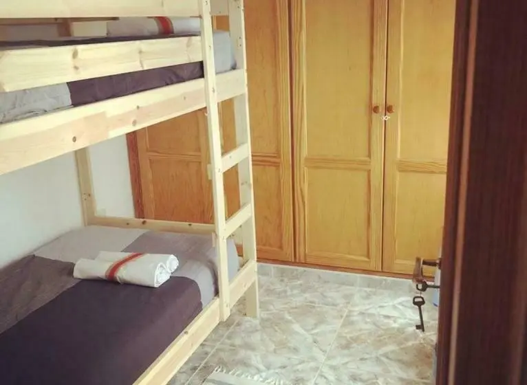اتاق اکونومی, Terrazas Del Sur