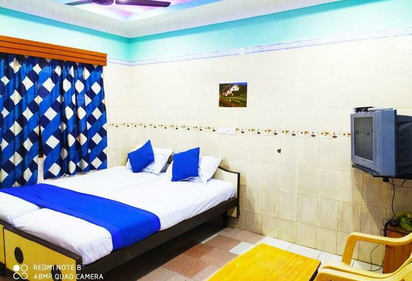 デラックスルーム, Abirami Guest House