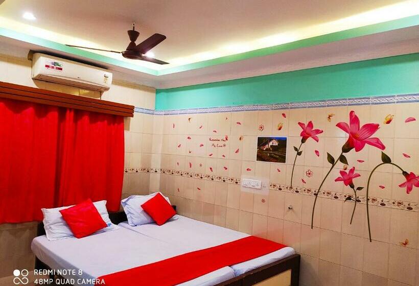 デラックスルーム, Abirami Guest House