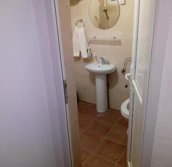 Quarto Estandar, Airport Home Radinovic