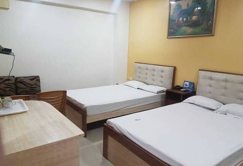 اتاق استاندارد چهار تخته, Jimmy Guest House